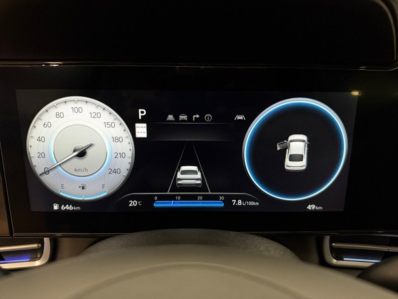 2026 Hyundai Elantra Luxury IVT