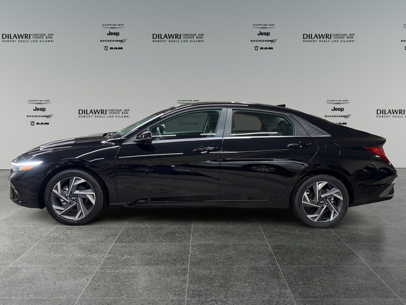 2026 Hyundai Elantra Luxury IVT