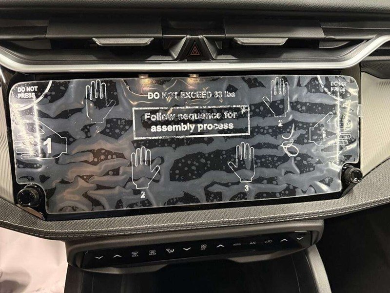 2026 Jeep Cherokee Laredo 4x4 Hybrid