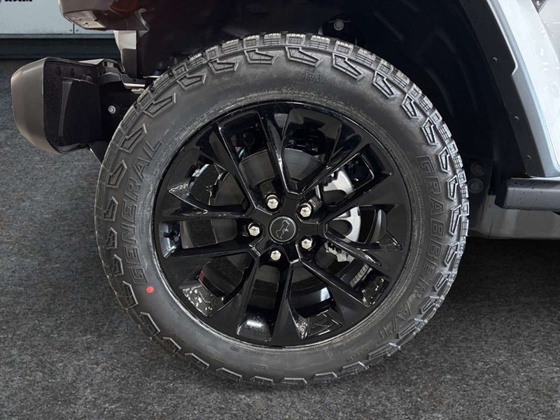 2026 Jeep Gladiator NightHawk 4x4