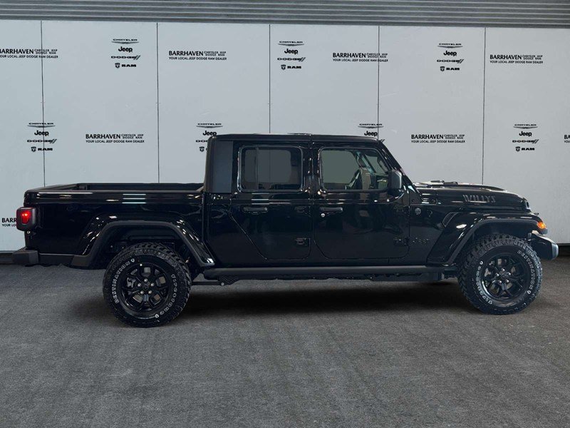 2026 Jeep Gladiator Willys 4x4