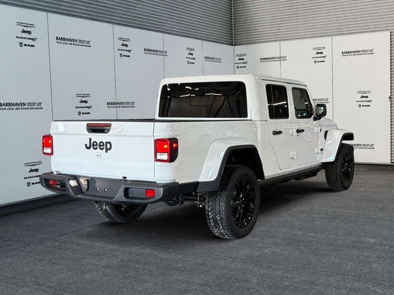 2026 Jeep Gladiator NightHawk 4x4